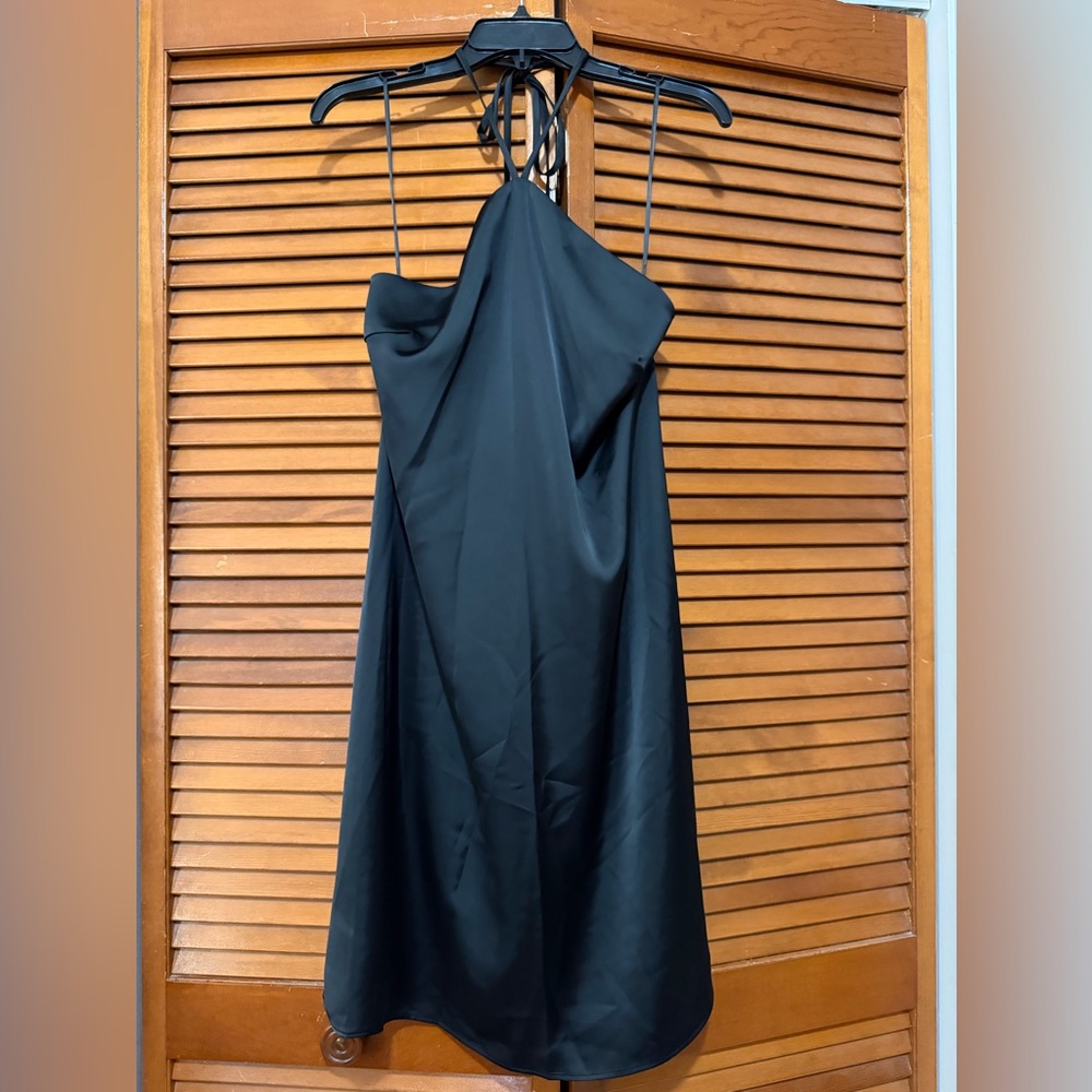 Lé’ AL.X Black Backless Mini Dress, NWT Size M. Perfect for a night out.